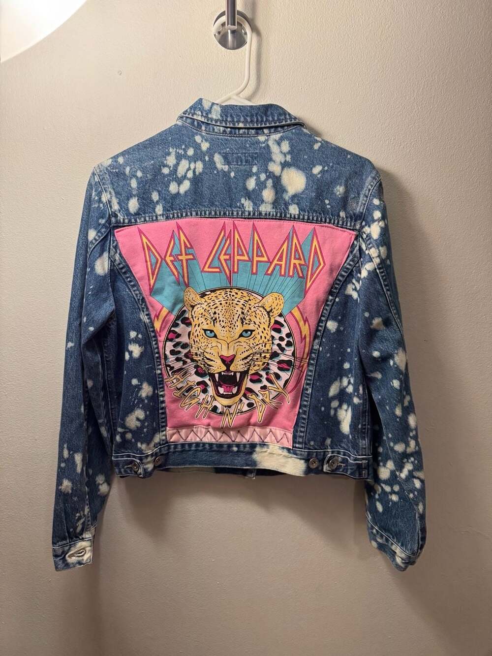 Vintage Crossroads Bleached Denim Jacket with Def Leppard High 'n' Dry Back Patc - Picture 2 of 9